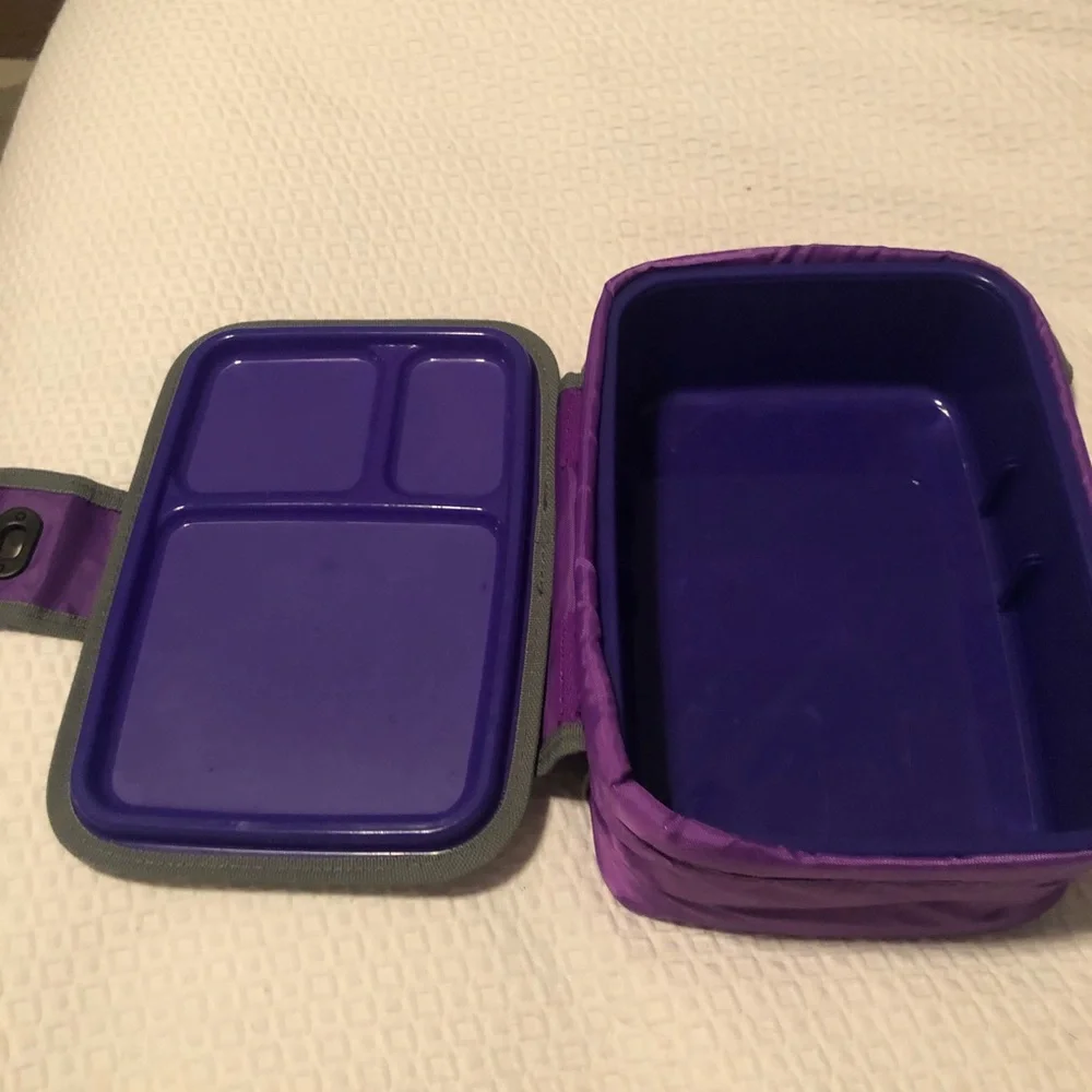 Zipper-less lunch box - Picture 3 of 3